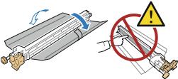 Vložte použitý čistič přenosového pásu do plastového sáčku. 7.