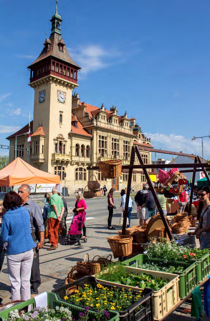 Jarní slavnosti 8.00 12.00 / Farmářský a řemeslný trh 9.00 12.00 / Jarní Blešák 9.00 17.00 / Brány památek dokořán 13.30 18.