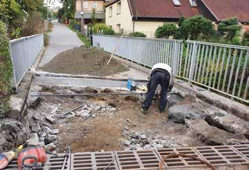 Kunratická. Jednalo se o poslední letošní opravy komunikací v katastru naší obce před nadcházející zimní sezónou.