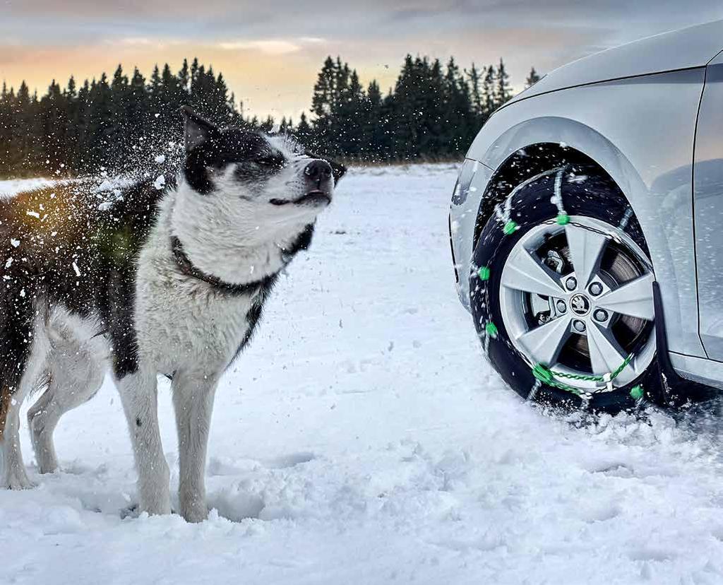 NOVÉ VELORUM Kolo z lehké slitiny 6,5J 16 ET46 pro pneumatiku s rozměry 205 / 60 R16 5E3 071 496 FL8 v černé metalické barvě Zároveň