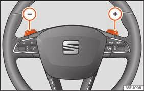 Jako řidič nikdy neopouštějte sedadlo řidiče při běžícím motoru a zařazeném jízdním stupni.