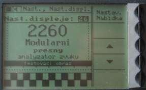 Nastavení displeje Optimalizace podmínek pohledu parametrem nastavení displeje v rozsahu 1 až 32. Optimální nastavení je okolo hodnoty 26.