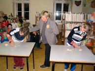 MĚSTSKÁ KNIHOVNA INFORMUJE spokojený život. A mohl jste proto i v klidu psát.