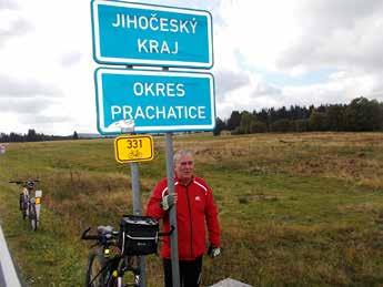 22 ROZHOVOR SE STANISLAVEM ŘÍKOVSKÝM Pro další rozhovor jsem si přizval blovického rodáka, vášnivého cyklistu a občasného přispěvatele do Blovických novin, kterým je Stanislav Říkovský.