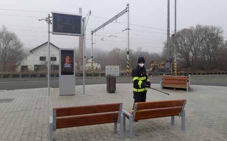 4 JAK SE ŽIJE NA BLOVICKU? DEZINFEKCE VEŘEJNÝCH PROSTOR Město Blovice pokračuje v dezinfekci nejfrekventovanějších veřejných prostranství.