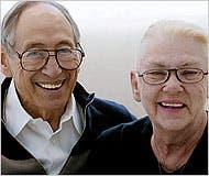EKONOMICKÉ OSOBNOSTI Pavel Sirůček Futurologie manželů Tofflerových Alvin Toffler a Heidi Tofflerová 4 Z novináře známým futurologem A. Toffler se narodil 4. října 1928 5 v New York City, umírá 27.