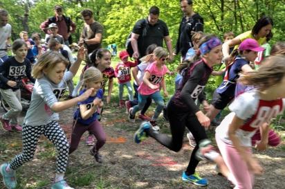 Ačkoliv jsem původně v podstatě ne-sportovec, časem jsem tomuto zdravému duchu Kanic podlehl i já a začal jsem nejprve poběhávat a později snad i trochu běhat.