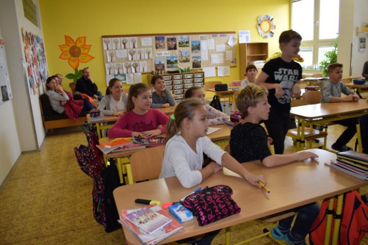 27.5.2019 Konzultační odpoledne 19.6.2019 Pedagogická rada 28.6.2019 Slavnostní zakončení školního roku 2018-2019 v sále kulturního domu. VIII. Přehled aktivit školy podporujících výuku 1.