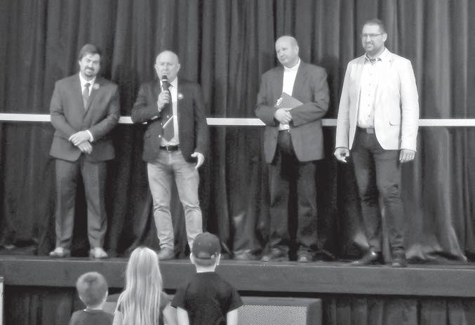 Otevření sokolovny Dne 18. září t. r. byla za účasti představitele TJ Sokol Černovice, sokolské župy plk. Švece, města Černovice a duchovního správce otevřena zrekonstruovaná budova místní Sokolovny.