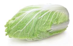 zelenina Zelí pekingské Tento druh listové zeleniny pochází z Číny a botanicky se jedná o příbuzného našeho zelí a vodnice. První zmínky o pekingském zelí sahají až do 3.