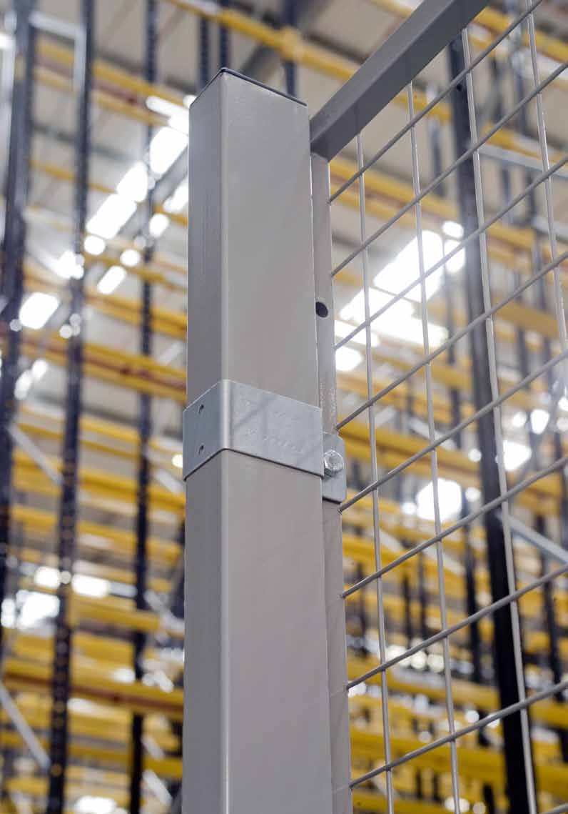 Jednokřídlé dveře Dvoukřídlé dveře Jedny posuvné dveře Jednokřídlé dveře nabízíme v různých šířkách s několika možnostmi zamykání.