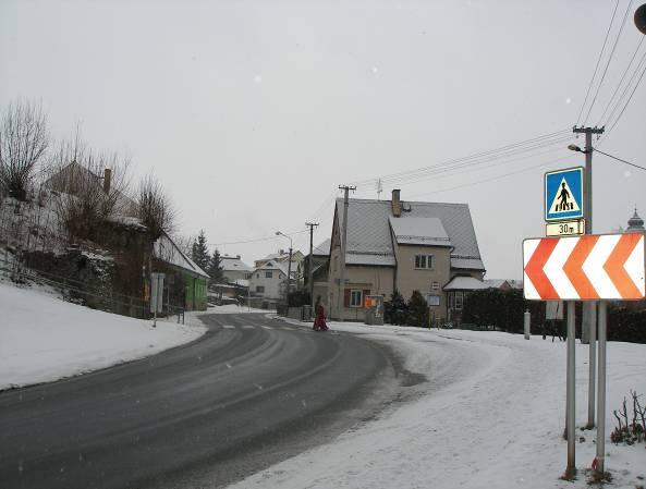 2) v obci Javorník, nám.