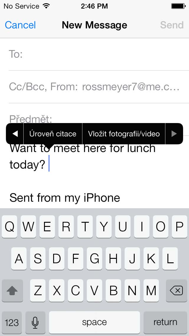 Pošta, kontakty, kalendáře. Přidání fotografie nebo videa: Klepněte na kurzor a poté na volbu Vložit fotografii/video.
