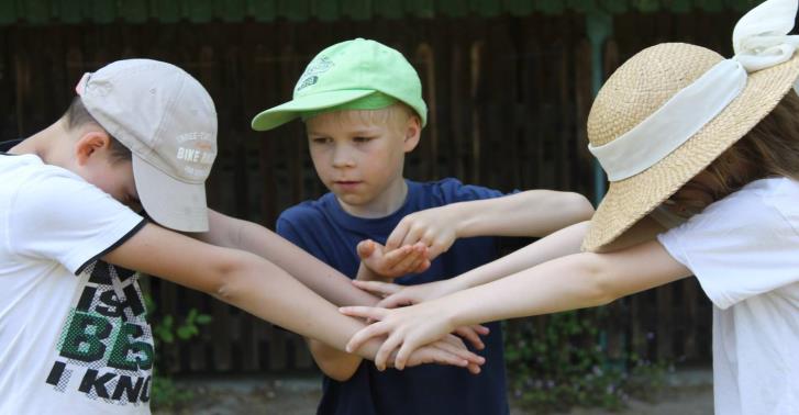 Na koncertě vystoupily všechny sbory naší školy a také hosté, sbory Karolka a Carola ze ZŠ Jabloňová.