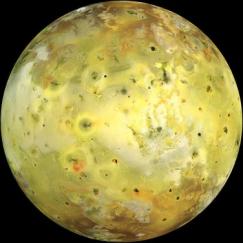 Io: Io je jedním z měsíců planety Jupiter, nejvnitřnější ze skupiny měsíců objevených Galileem. S průměrem 3642,6 km se jedná o čtvrtý největší měsíc ve sluneční soustavě.