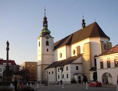 podržet místo faráře v Liticích. O rok později byl Jindřichem IV. z Hradce povolán na faru do Jindřichova Hradce.