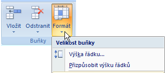 Pokud potřebujete výšku nastavovat přesně, pak klepněte na kartě Domů ve skupině ikon Buňky na ikonu Formát. V její nabídce pak najdete příkazy na úpravu výšek řádků.