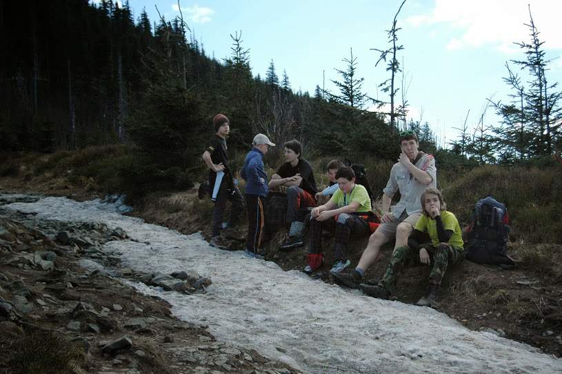 Lysá hora jim nebyla překážkou. Lysá hora je nejvyšší hora Moravskoslezských Beskyd.Měří 1.323 m 