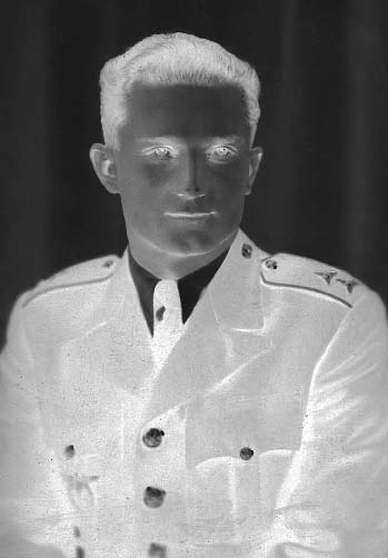Z HISTORIE MĚSTA HISTORICKÉ REPETITORIUM aneb Roztocký uličník, část X. Měsíc květen je tradičně spjat s oslavami konce 2.