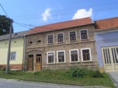 Je to slovo souznačné pro všechno dění, pro způsob života i pro techniku doby Touto charakteristikou otevírá Bohuslav Syrový s kolektivem kapitolu Architektura 20.