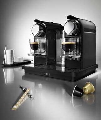 Nespresso CitiZ&Co umí připravit dva šálky kávy najednou! Už si nemusíte házet korunou, kdo si lahodný mok dá první!