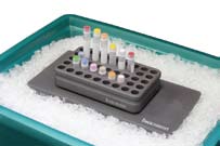 Typ Popis CoolRack Držáky na zkumavky Microfuge 1,5 2 ml Reaktor s mícháním, GLS80 Reaktor DURAN s mícháním podstatně vylepšuje a zajišťuje důkladné míchání ve srovnání se standardními magnetickými