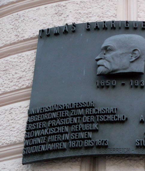 2008 března 1919 uzavřít státní hranice a okolkovat veškeré oběživo, které se na území Československa nacházelo a část finančích prostředků nechal zadržet ve formě nucené státní půjčky.