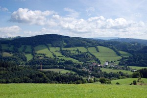 VZNIK A VÝVOJ OBCE BOHDÍKOV Obec Bohdíkov, společně s osadami Raškov a Komňátka vznikla pravděpodobně během slovanské kolonizace moravského vnitrozemí podél řeky Moravy počátkem 13.