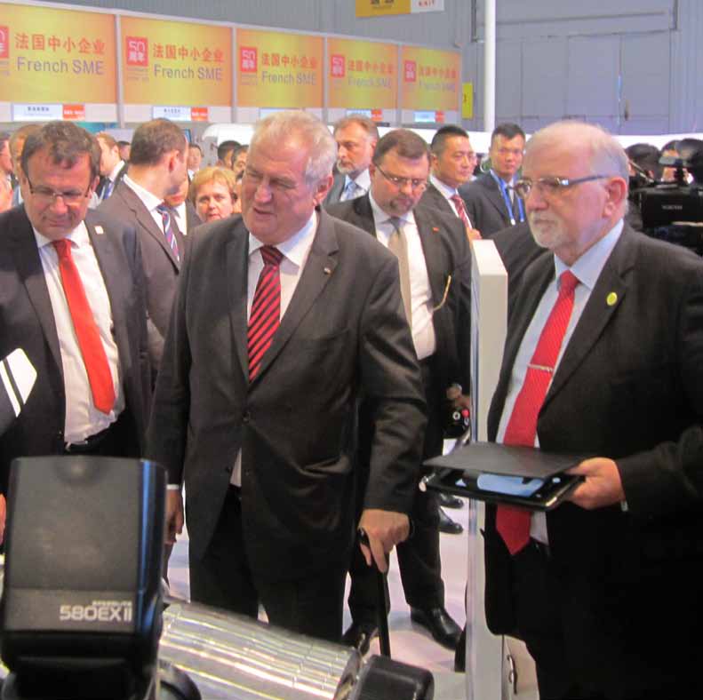 tripartitní poradní výbory a agentury EU 6 zástupců Evropský sociální