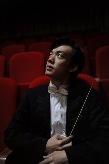 Obrázek č. 3: Chuhei Iwasaki, (zdroj: webové stránky orchestru FF, výřez ze snímku obrazovky, pořízen 10. ledna 2015, dostupný z: http://filmharmonie.