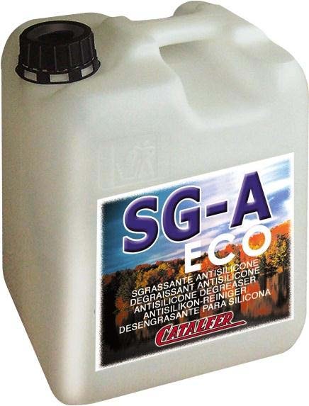 CHEMIE SG-A Eco ODMAŠŤOVAČ S NÍZKÝM OBSAHEM ROZPOUŠTĚDEL (65g/l) SG-A Eco je prostředek na odstraňování silikonu, který byl vyvinut speciálně na demineralizované vodní bázi.