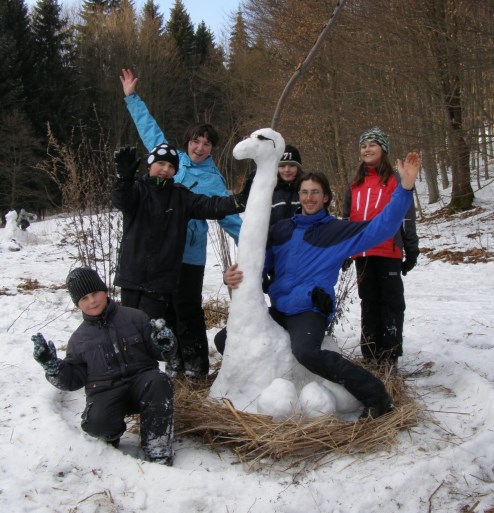 společenské akce, nebo o sportovní, turistické, výtvarné, rukodělné, a jiné aktivity. Na podzim je to např.