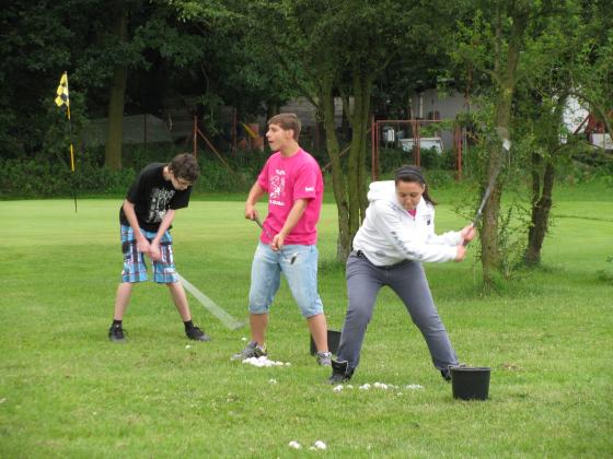 Naše škole získala možnost zúčastnit se golfové akademie.