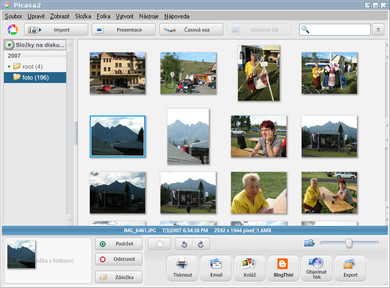 Kapitola 5. Programové vybavení 46 Obrázek 5.14: Picasa správce fotografií z dílen Google Ostatní Mezi další oblíbené správce obrázků a fotografií patří například GQview nebo digikam. 5.7 Grafické editory Gimp Gimp je jedním z těch známějších svobodných grafických programů, které lze v Ubuntu.