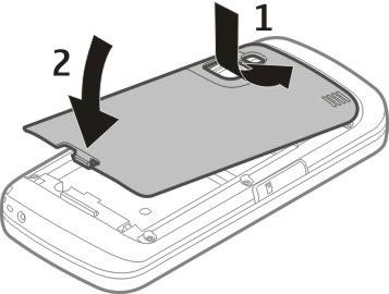 14 Začínáme Paměťová karta Používejte pouze kompatibilní karty microsd schválené společností Nokia pro použití s tímto přístrojem.