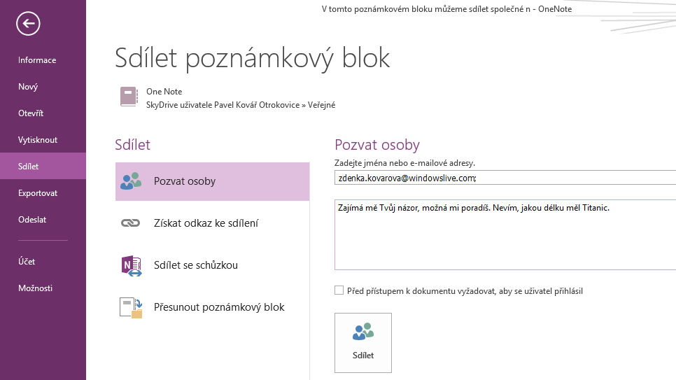 V nasdíleném dokumetu aplikace OneNote má jeden z uživatelů dotaz a my můžeme sledovat, jak mu jiný z přizvaných uživatelů podá odpověď.