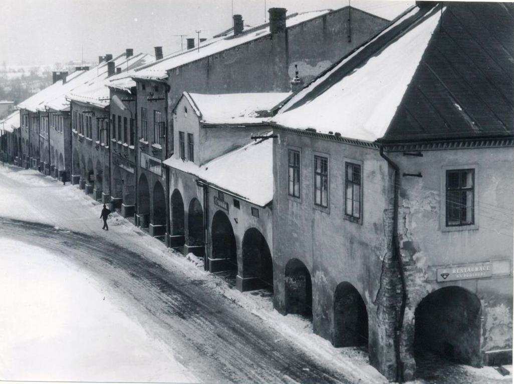 Městský úřad Klimkovice Leden 2012 Z obsahu tohoto čísla: 1. Slovo starosty 2. Dárce krve, Hýlov, Lázeňské okénko 3. Informace z rady a zastupitelstva 4. Plesy a PO 5. KlimNet 6. Kotle za hubičku 7.