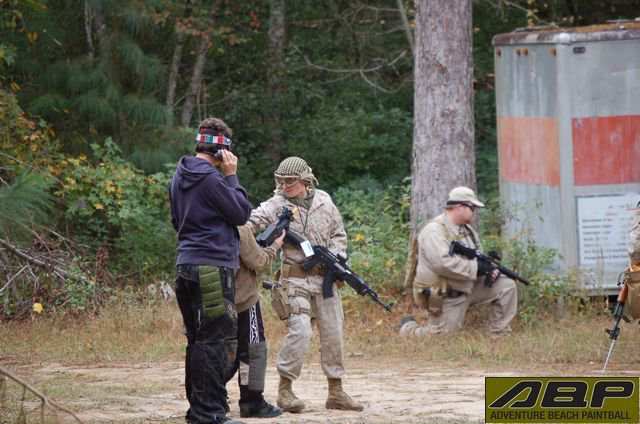 SG12 mají mezi sebou dvě ženy a jednu 16-ti letou dívku.