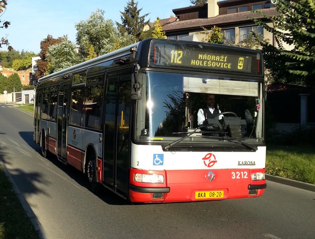 Pravidelná autobusová doprava se provozuje ve městech a obcích již kolem 5 000 obyvatel. Je vhodná pro zajištění dopravních proudů v rozmezí do 5 tisíc cestujících za hodinu.