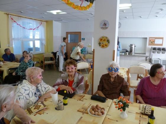 společnosti a s milým hudebním doprovodem uběhl jako voda a kolem 16h jsme se rozešli zpátky do pokojů. BŘEZEN 1. 3.