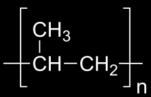 62. Plastý 44 Definice: Jsou to uměle (synteticky) vyrobené makromolekulární látky, které lze za určitých podmínek tvarovat.