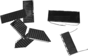 Technologie tenkých vrstev Fotovoltaický článek je tvořen nosnou plochou (například sklem, textilií a podobně), na které jsou napařené velmi tenké vrstvy amorfního nebo mikrokrystalického křemíku.