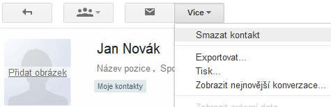 Formulář obsahuje několik základních polí jako je jméno kontaktu, e-mailová adresa, telefonní kontakty, adresa nebo poznámka.