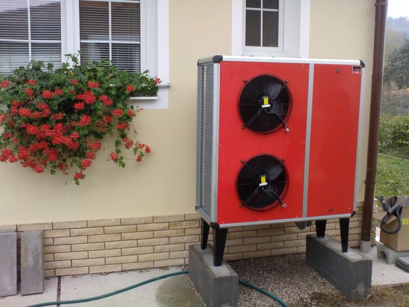 9 DŮVODŮ, PROČ TOPIT TEPELNÝM ČERPADLEM 1) Nezávislost na cenách a energií 2) Ekonomické