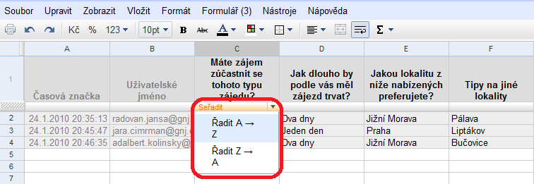 pak zobrazují automaticky sbírané údaje o přesném času odeslání formuláře a o e-mailové adrese respondenta.