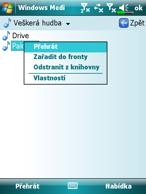 ❶ ❷ ❸ Pro vstup do obrazovky zobrazené vlevo zvolte Nabídka a Knihovna. ❶Zvolte Knihovnu. ❷Zvolte a držte soubor nebo složku, kterou si přejete přehrát, pak zvolte Přehrát nebo Zařadit do fronty.