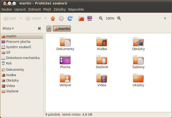 Správce souborů v Ubuntu funguje velmi podobně jako Průzkumník ve Windows. V originální anglické verzi se jmenuje Nautilus, v české verzi je ovšem přeložen pouze jako Prohlížeč souborů.