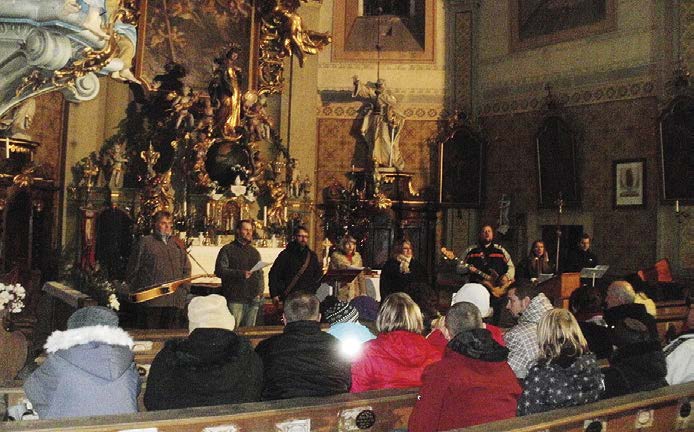 Zve výbor SDH Bratrušov Pozvánka na Adventní koncert Každý rok večer před Štědrým dnem se scházíme v Bratrušově v kostele Všech svatých, abychom si společně popřáli krásné Vánoce a potěšili se hudbou