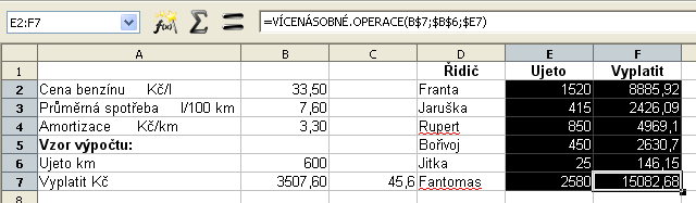 175 Do pole Vstupní buňka sloupce můžete zadat odkaz na vstupní buňku, která má být použita jako proměnná sloupců. Lépe než sáhodlouhý popis poslouží následující příklad.