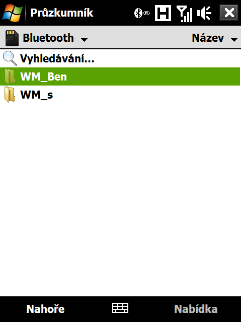 190 Bluetooth 2. Aplikace Bluetooth Explorer poté vyhledává další zařízení Bluetooth s povoleným sdílením souborů. V seznamu klepnutím vyberte zařízení Bluetooth, k němuž se chcete připojit.